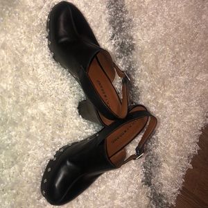 Lucky Brand size 8 Women Heeled Clogs